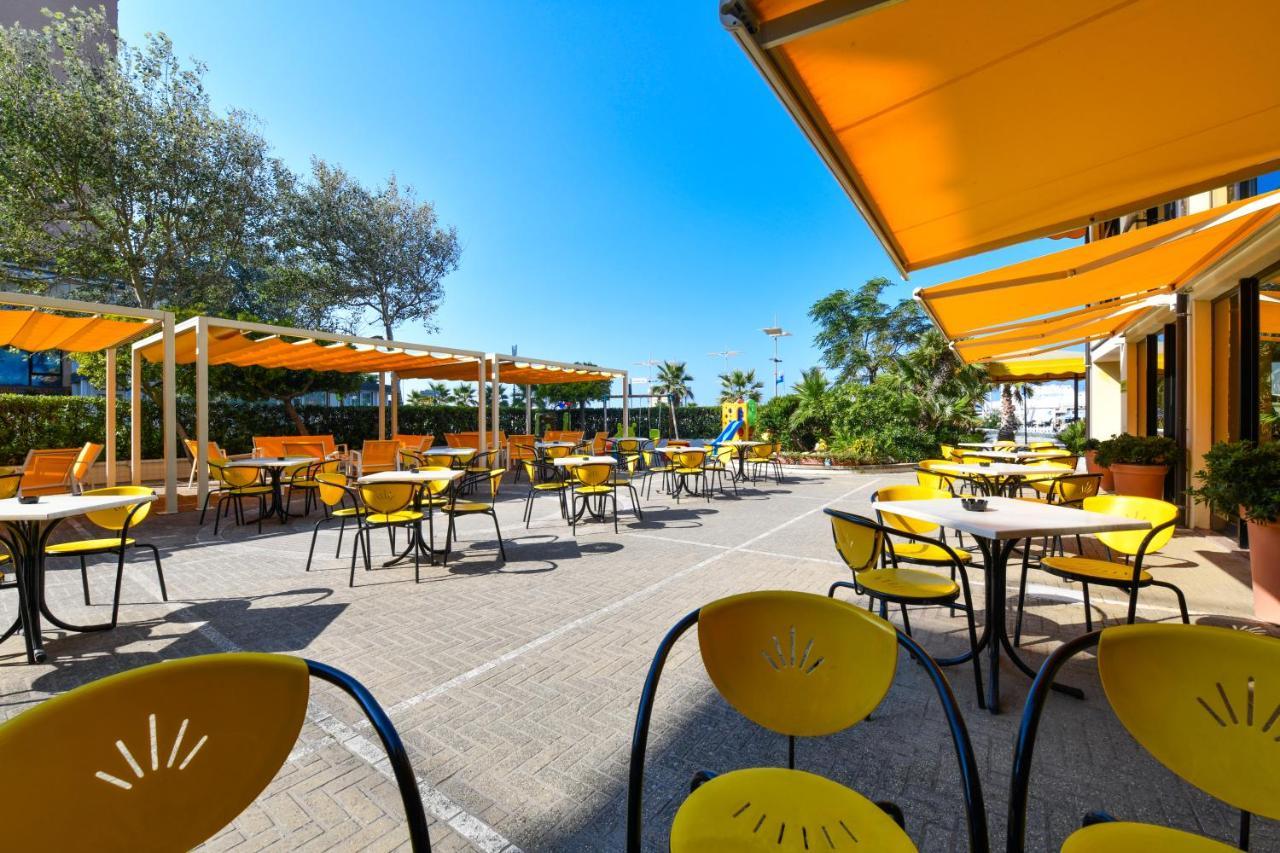 Savoia Hotel Misano Adriatico Kültér fotó