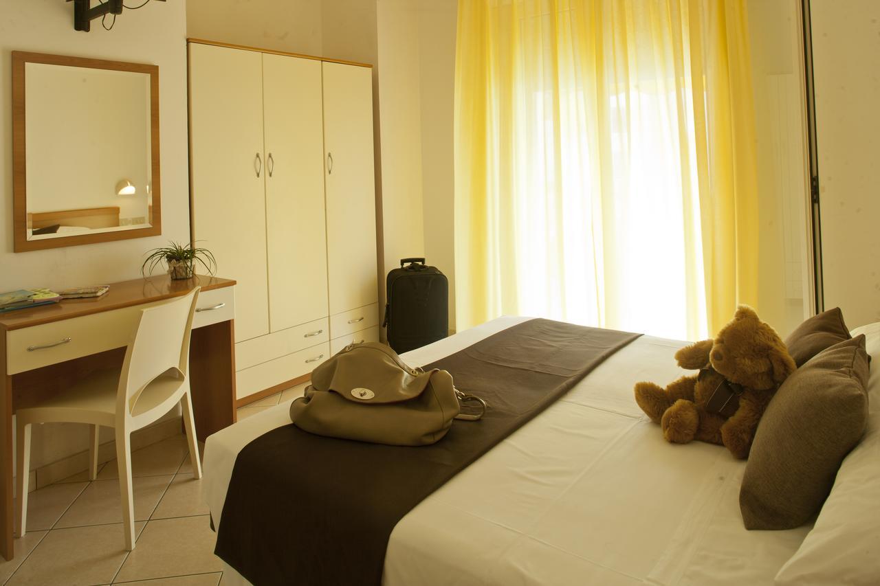 Savoia Hotel Misano Adriatico Kültér fotó